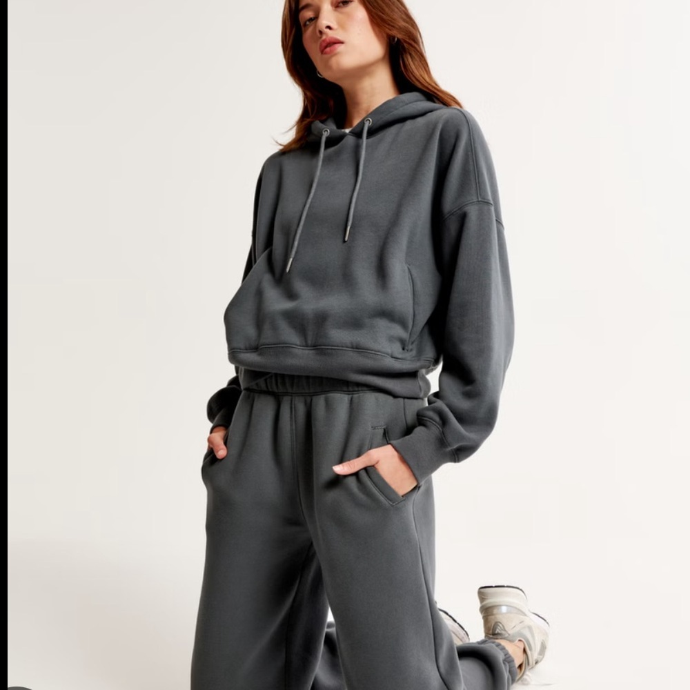 Abercrombie Essential Sunday Hoodie